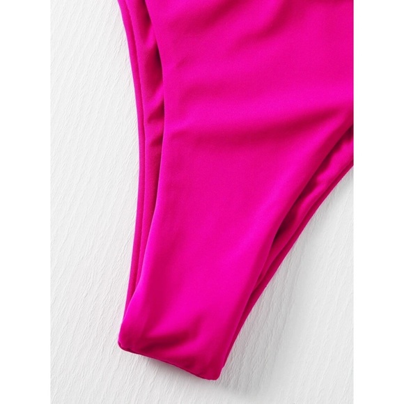 Mile High Clozet Triangle High Cut Bikini Swimsuit - Picture 4 of 6